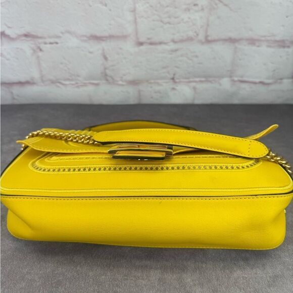 Fendi Lace Yellow Chain Baguette Shoulder Bag - Picture 8 of 16